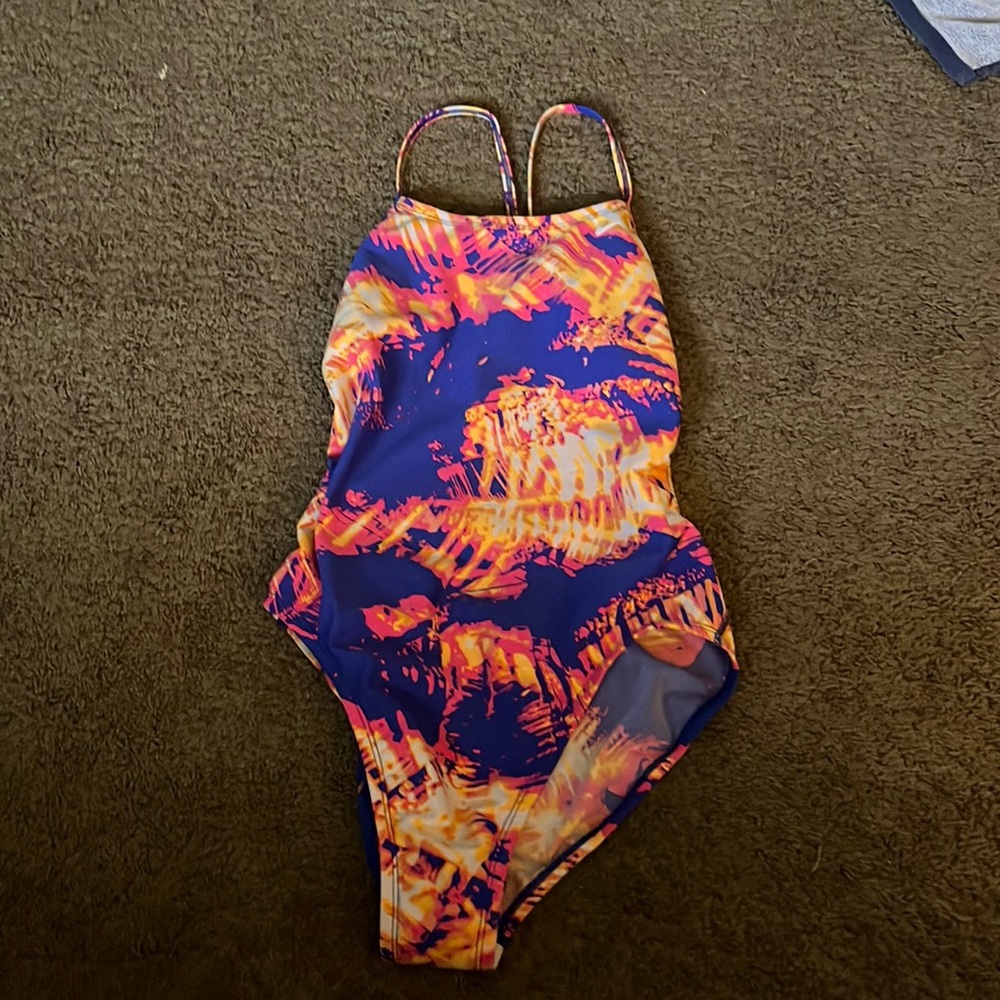 womens nike swim suit